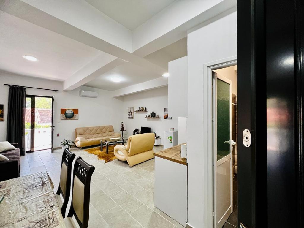 Kristian Apartments ベラト エクステリア 写真