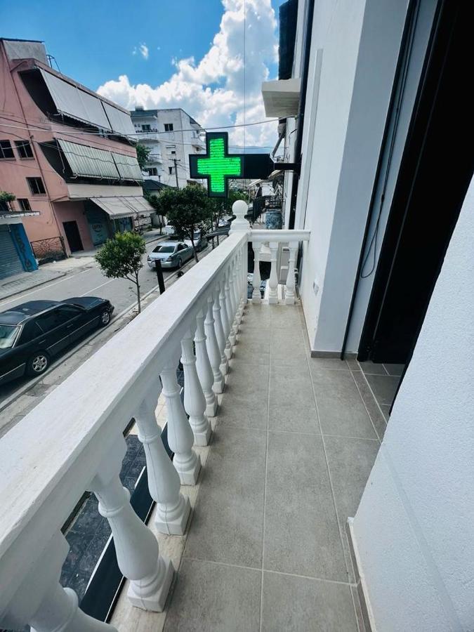 Kristian Apartments ベラト エクステリア 写真