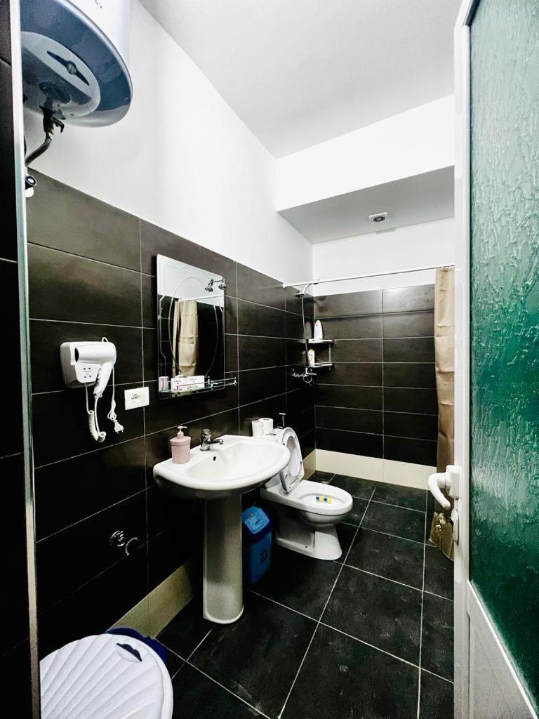 Kristian Apartments ベラト エクステリア 写真